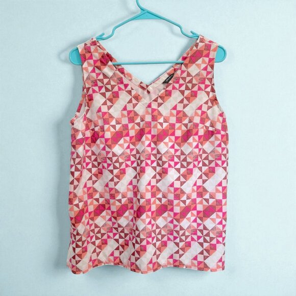 Eddie Bauer Departure v neck tank top in magenta print - Picture 1 of 7